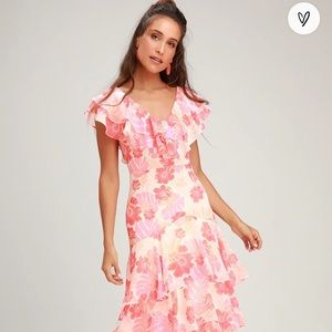 NWT! Lulus Floral midi dress